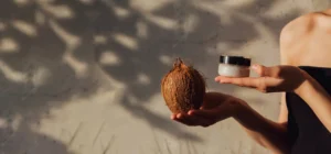 Burro di cocco per capelli: benefici, usi e consigli pratici